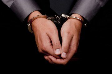 山东五地市12人涉嫌职务犯罪被依法逮捕、提起公诉
